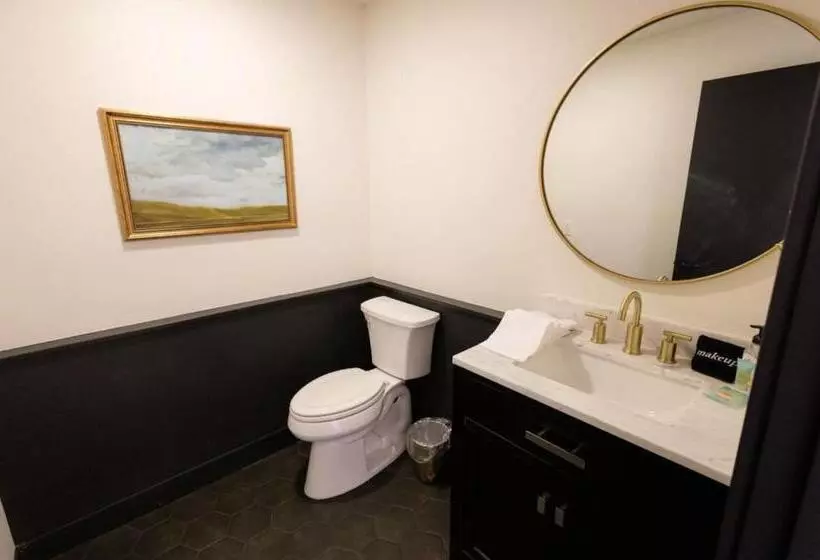 Hotelli Speakeasy 2 Room Suite