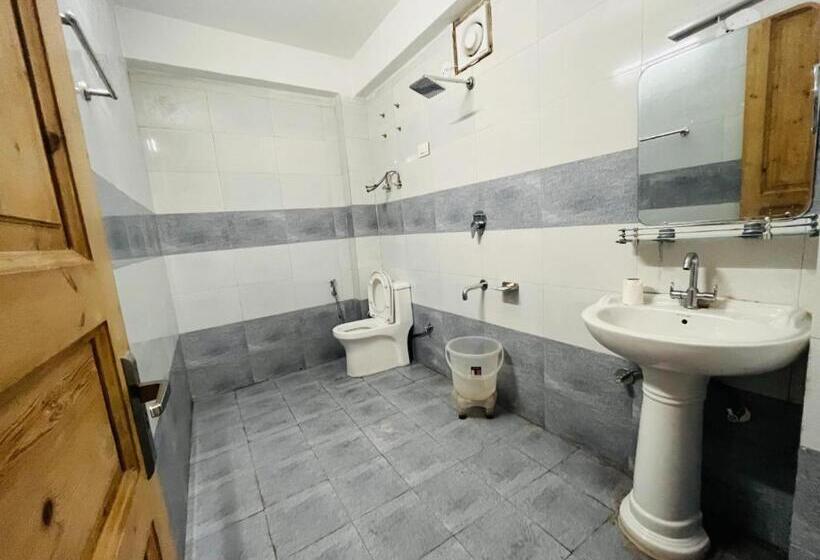 Отель The King Sky Resort