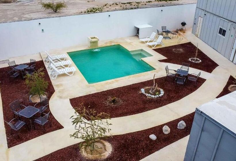 هتل Vagón Resort