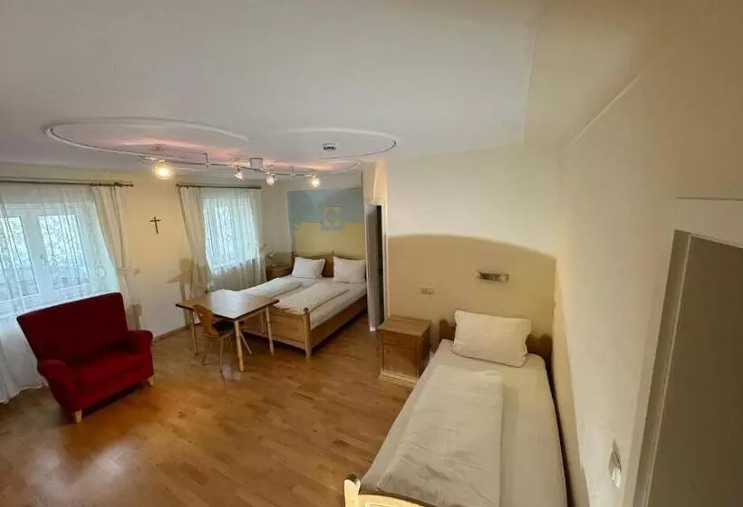 ホテル Wallfahrtswirt