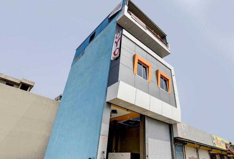 Oyo Hotel Ronak Place