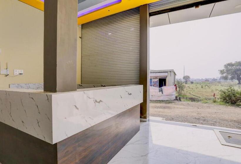 Oyo Hotel Ronak Place