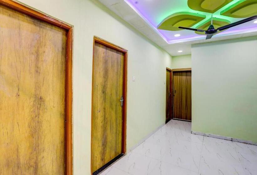 Oyo Hotel Ronak Place