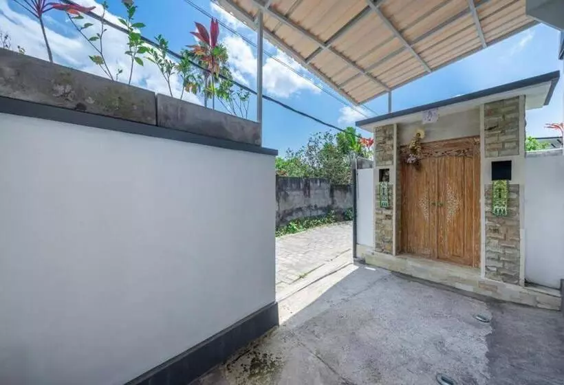 ペンション Aditya Guesthouse Canggu