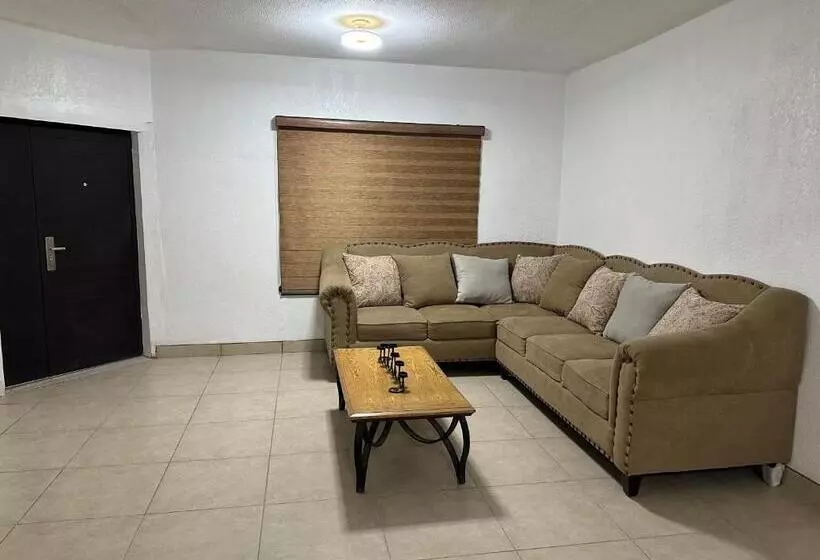 ペンション Habitaciones Enma