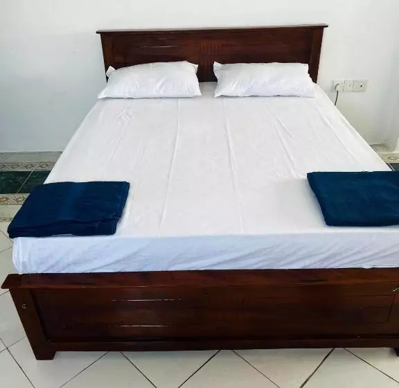 ペンション Ramlyn Guesthouse & Restaurant