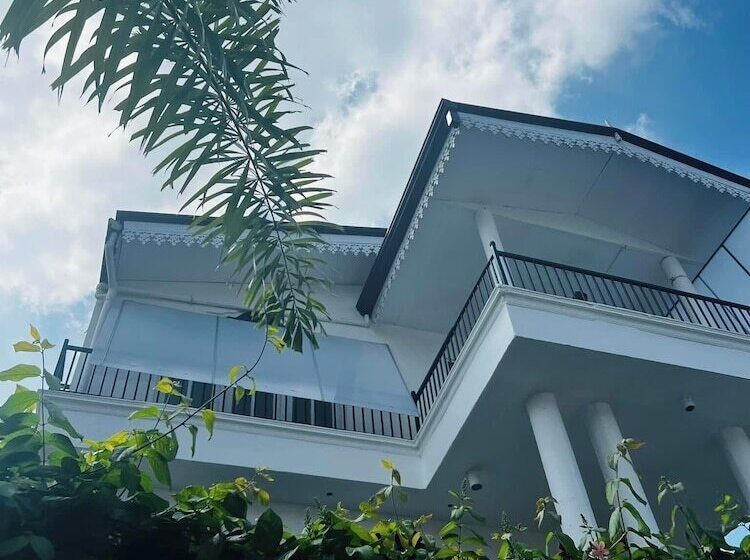 بنسيون Ramlyn Guesthouse & Restaurant