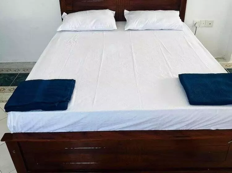 ペンション Ramlyn Guesthouse & Restaurant