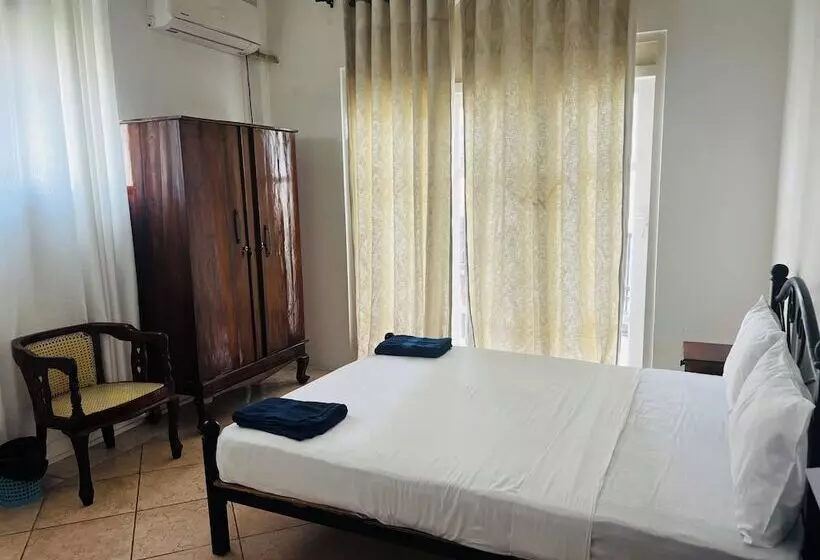 ペンション Ramlyn Guesthouse & Restaurant