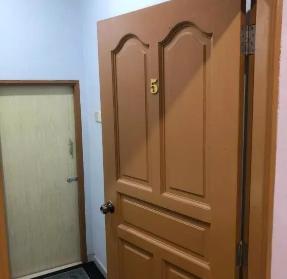 A & Z Roomstay