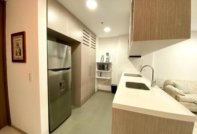 Portanova Suites  5 Minutos De Cercanía Al Aeropuerto