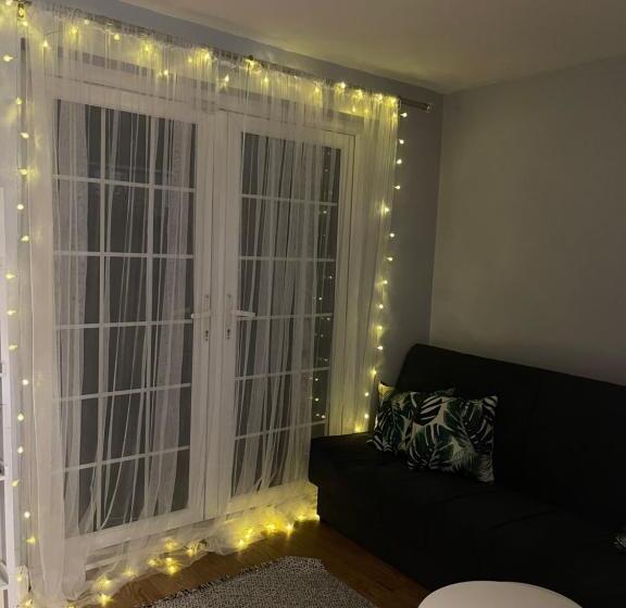 Bed & Breakfast Cityscape Executive House