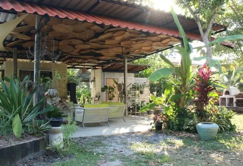 ベッドアンドブレックファースト Navari Homestay