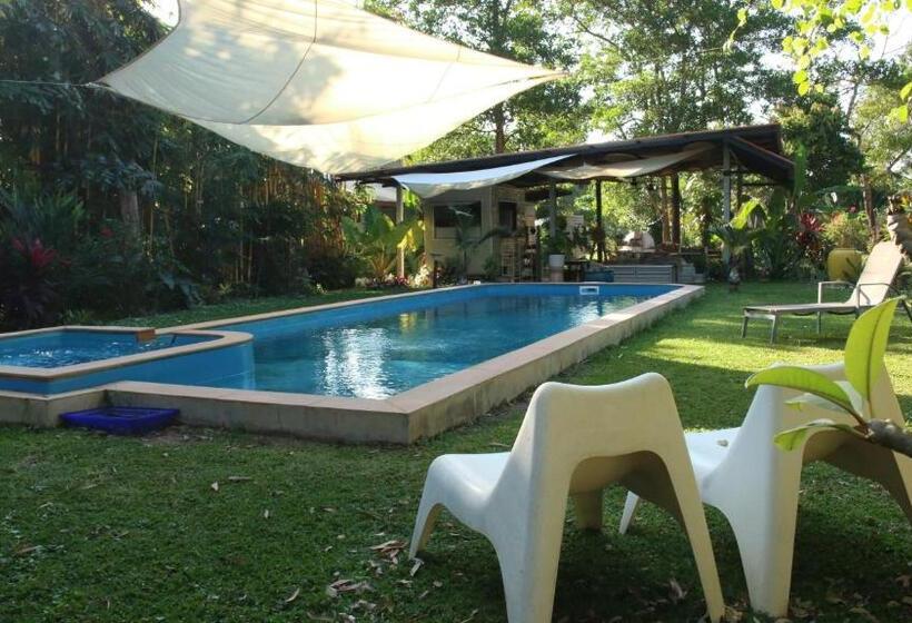 Bed and Breakfast Navari Homestay