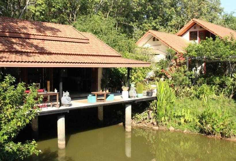 Bed and Breakfast Navari Homestay