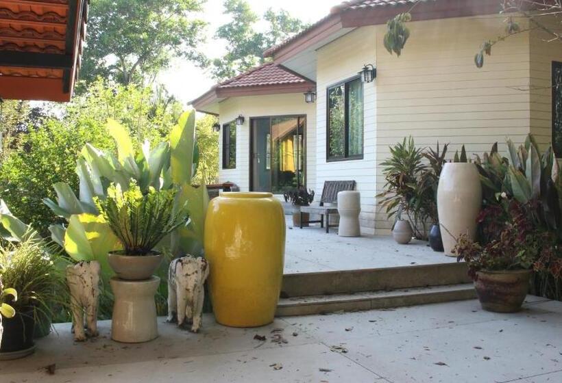 Bed and Breakfast Navari Homestay