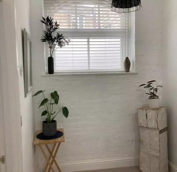 ベッドアンドブレックファースト Private Double Room With Ensuite, No Breakfast, Truro City Centre