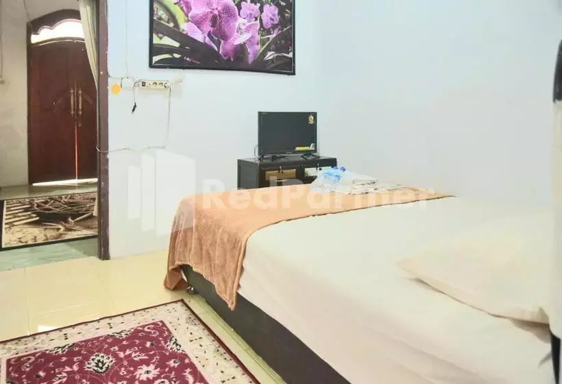 هتل Fanta Home At Pronojiwo Lumajang Redpartner