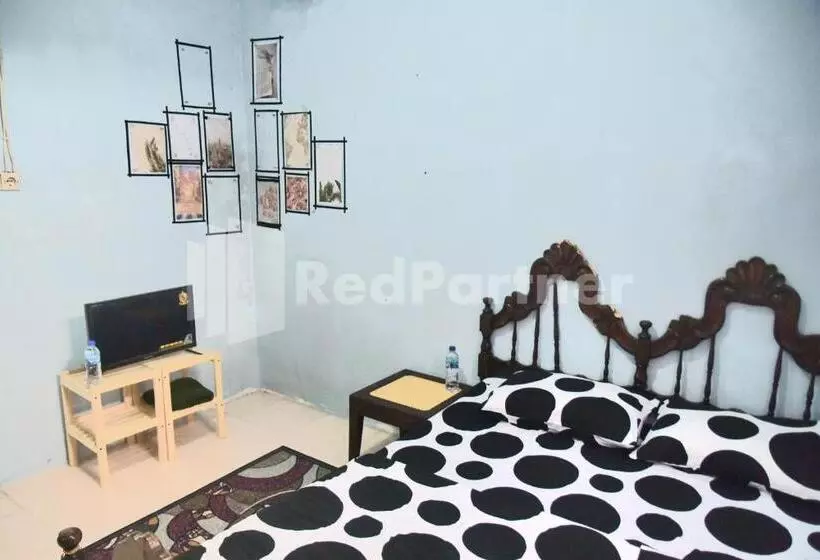 هتل Fanta Home At Pronojiwo Lumajang Redpartner