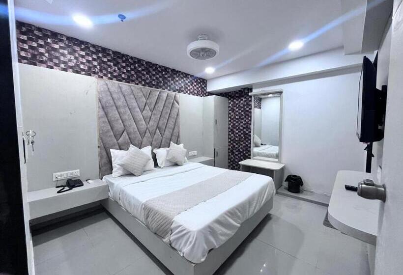 Fabhotel Grey Sky Nr Gandhinagar Sector 11