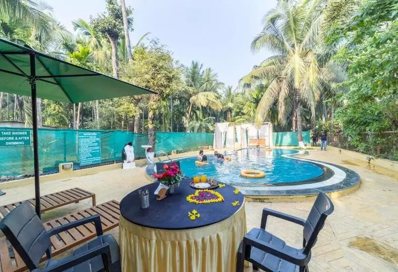 Hotelli Ll Empyrean Stay Ll Coconut Beach Farm Resort Ll