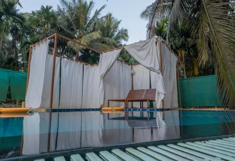 Hotelli Ll Empyrean Stay Ll Coconut Beach Farm Resort Ll
