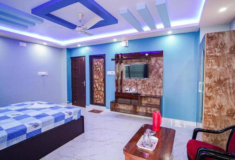 בית מלון כפרי River Leaf Inn Taki !! Luxurious Rooms With River Facing Private Balconies !!