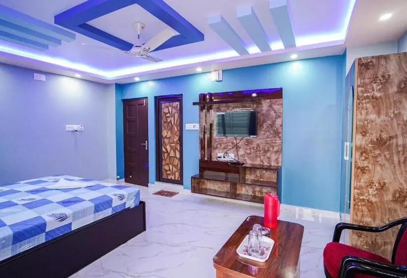 Hotelli River Leaf Inn Taki !! Luxurious Rooms With River Facing Private Balconies !!