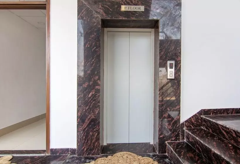 Hotelli Treebo Fortune Home Expressway