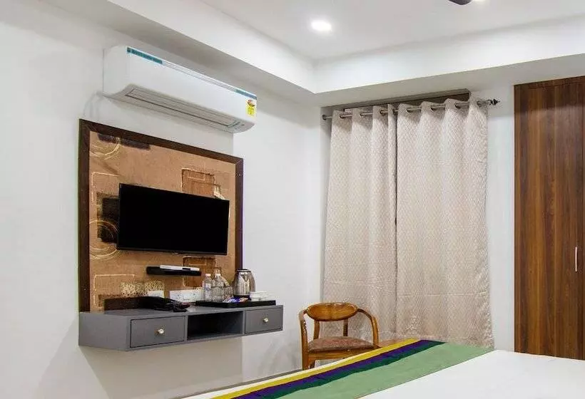 Hotelli Treebo Fortune Home Expressway