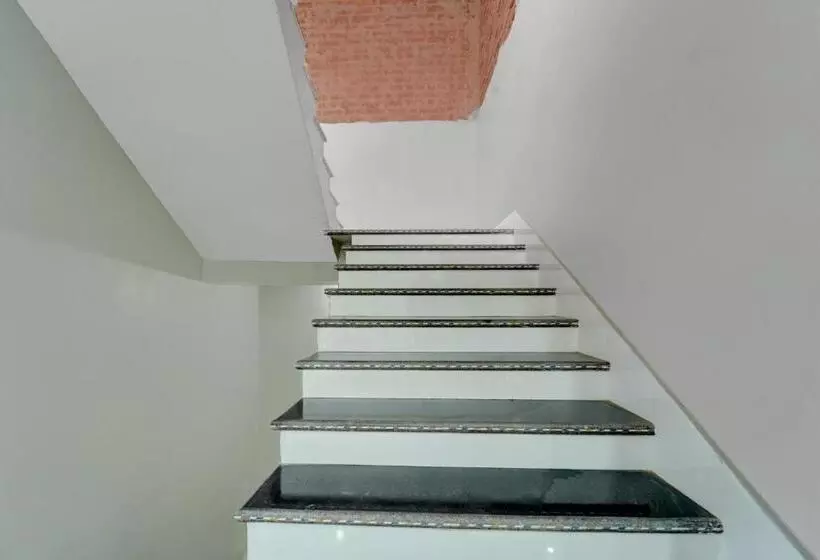 Oyo Flagship Dev Laxmi Palace Hotel & Banquet