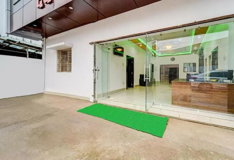 Oyo Flagship Dev Laxmi Palace Hotel & Banquet