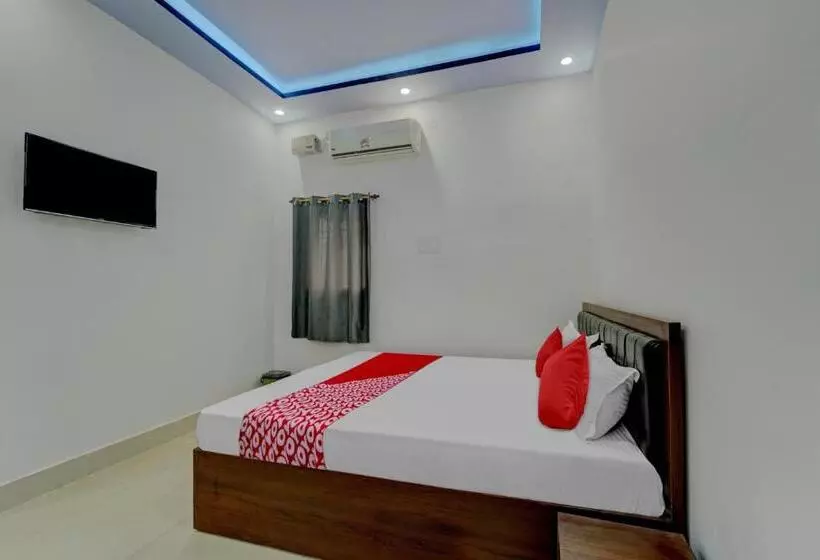 Oyo Flagship Dev Laxmi Palace Hotel & Banquet