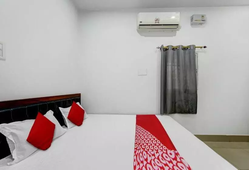 Oyo Flagship Dev Laxmi Palace Hotel & Banquet