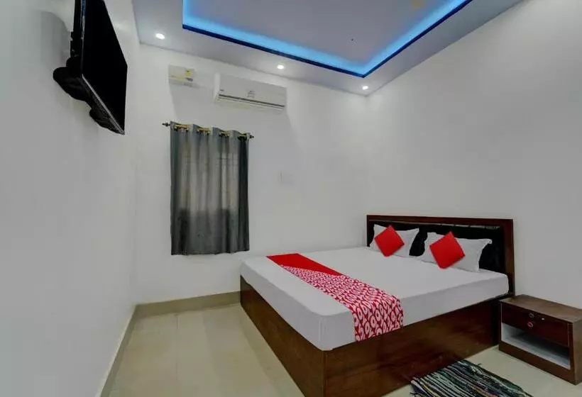 Oyo Flagship Dev Laxmi Palace Hotel & Banquet