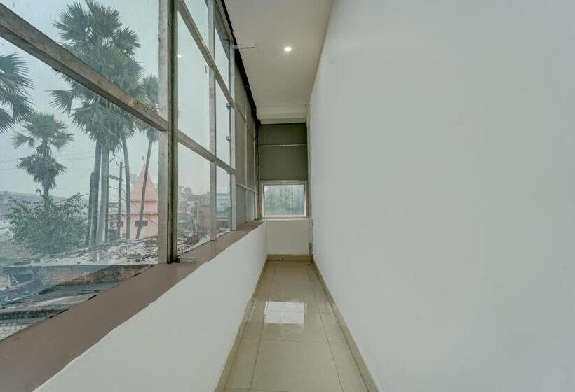 Oyo Flagship Dev Laxmi Palace Hotel & Banquet