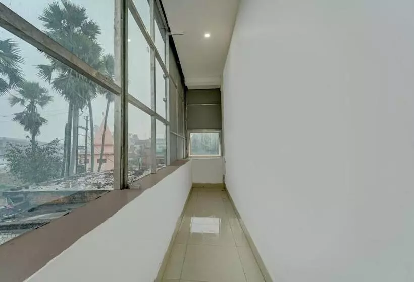 Oyo Flagship Dev Laxmi Palace Hotel & Banquet