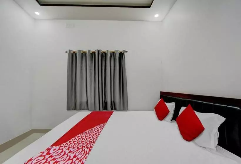 Oyo Flagship Dev Laxmi Palace Hotel & Banquet