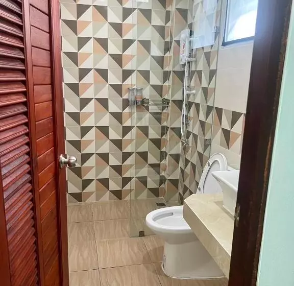 Lomakeskus บ้านพักชายคลอง @บางปู สามร้อยยอด