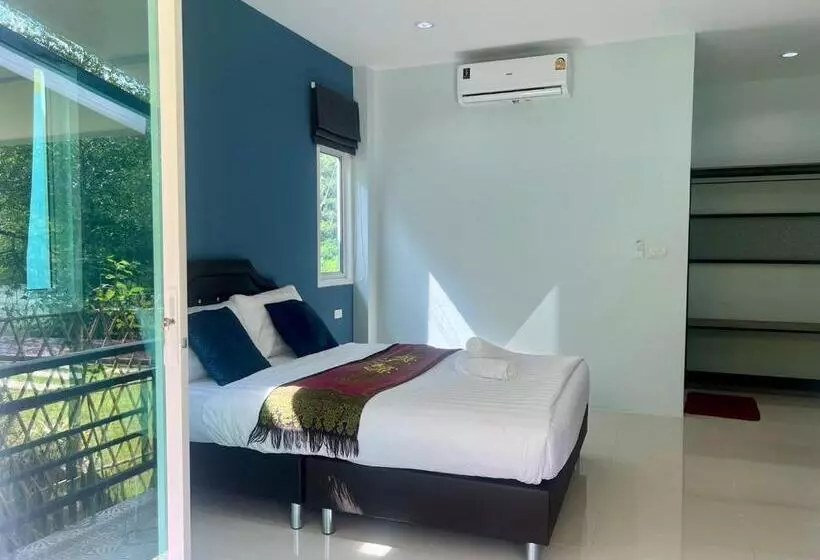 Lomakeskus บ้านพักชายคลอง @บางปู สามร้อยยอด