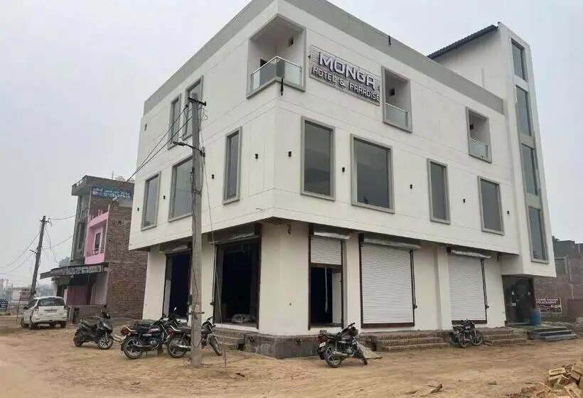 Monga Hotel & Paradise