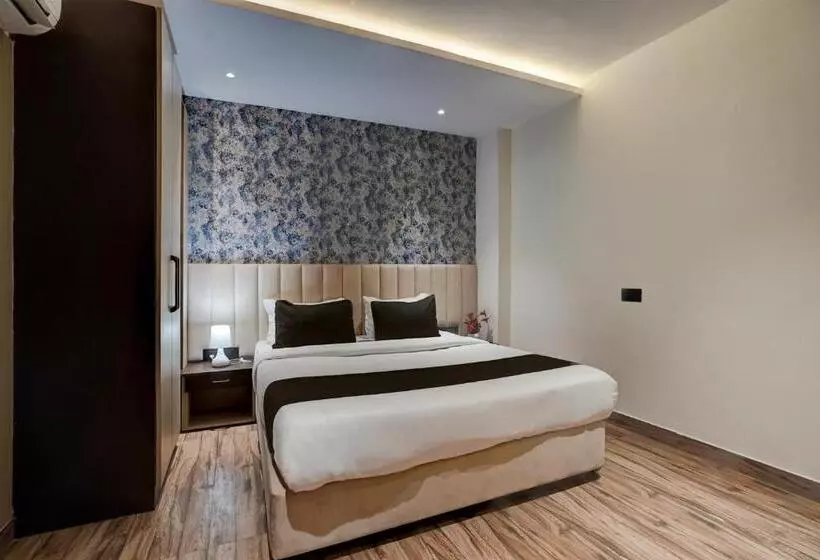 Townhouse Oak Hotel Comfortable Inn