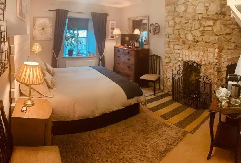 تختخواب و صبحانه Molesworth Arms Pyworthy