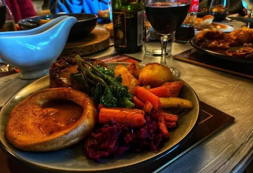 تختخواب و صبحانه Molesworth Arms Pyworthy