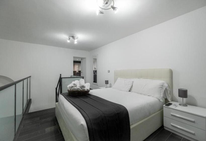 مسافرخانه Arch Rome Suites