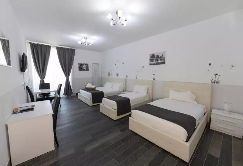 مسافرخانه Arch Rome Suites