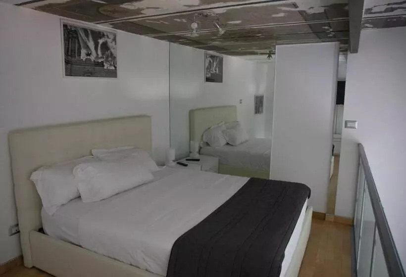 مسافرخانه Arch Rome Suites