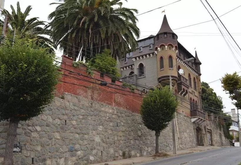 هتل Castillo Medieval