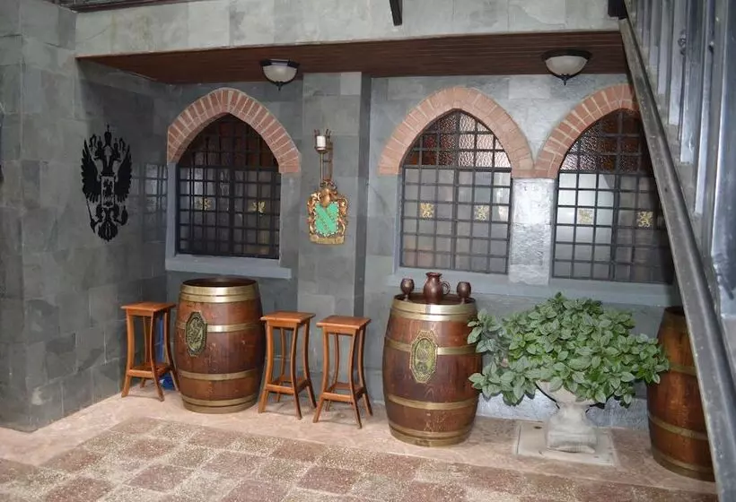 هتل Castillo Medieval