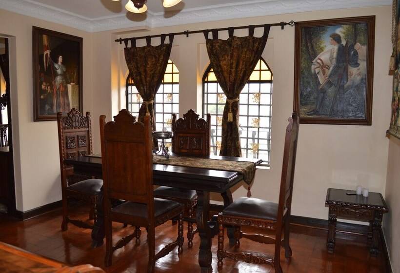 ホテル Castillo Medieval